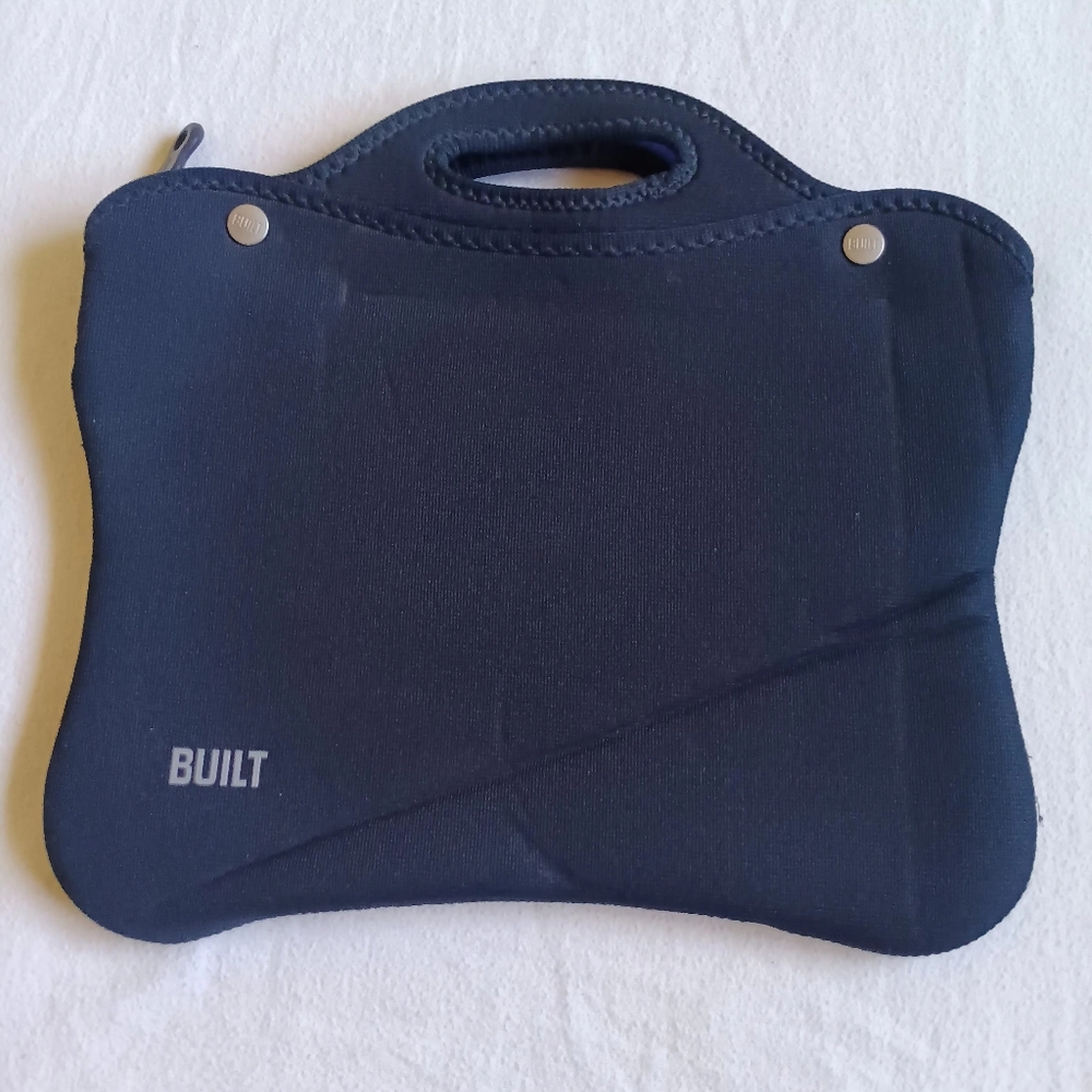 Black Tablet Sleeve with Minimalist Design and Slim Profile